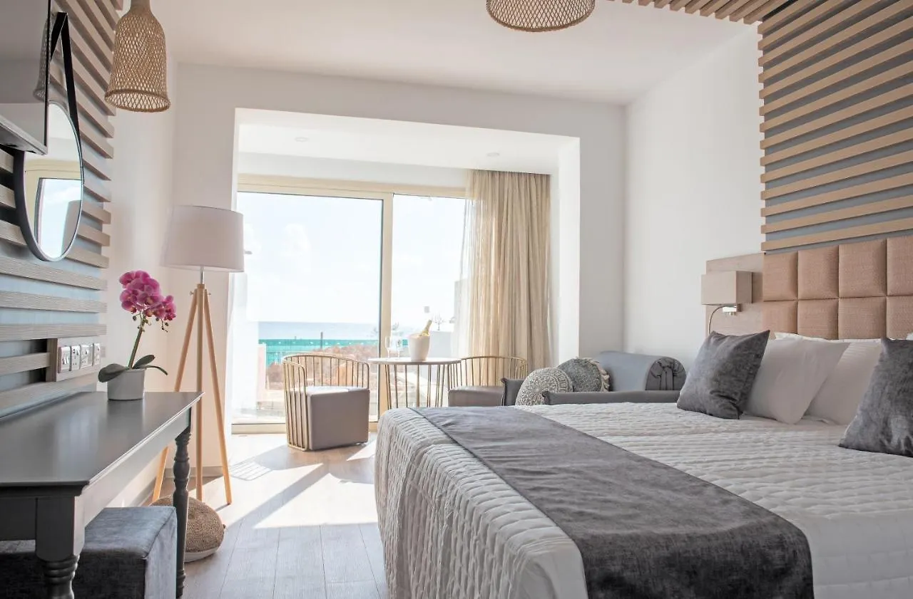 Piere Anne Beach Hotel Ayía Nápa