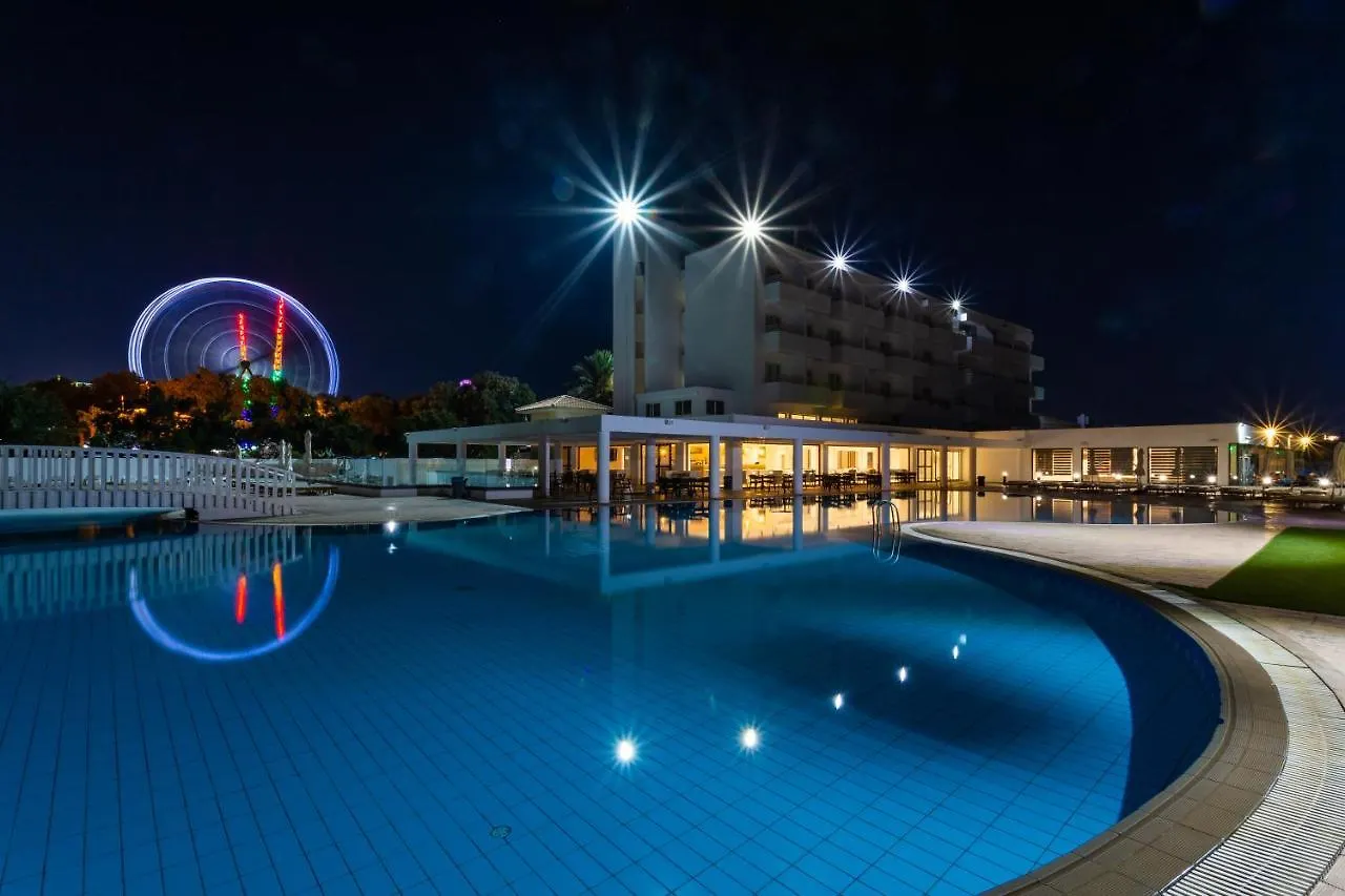 Piere Anne Beach Hotel Ayía Nápa 3*,