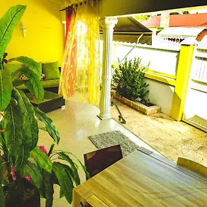  Hostel Butterfly Guadeloupe
